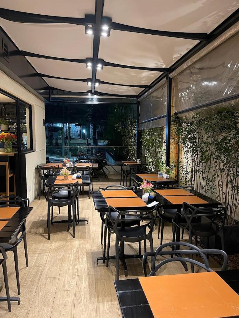 Suite Em Hotel São Paulo Zewnętrze zdjęcie